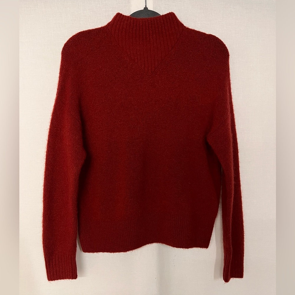 NEW J Crew Sweater size s!!!